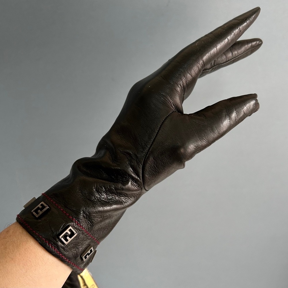 Fendi Leather Kitten Gloves Dark Brown FF Logo Studded Size 7.5 Italy NWT